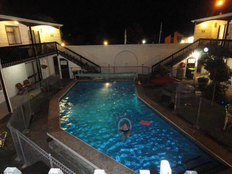 Hawks Inn Motel Upper Hutt Dış mekan fotoğraf