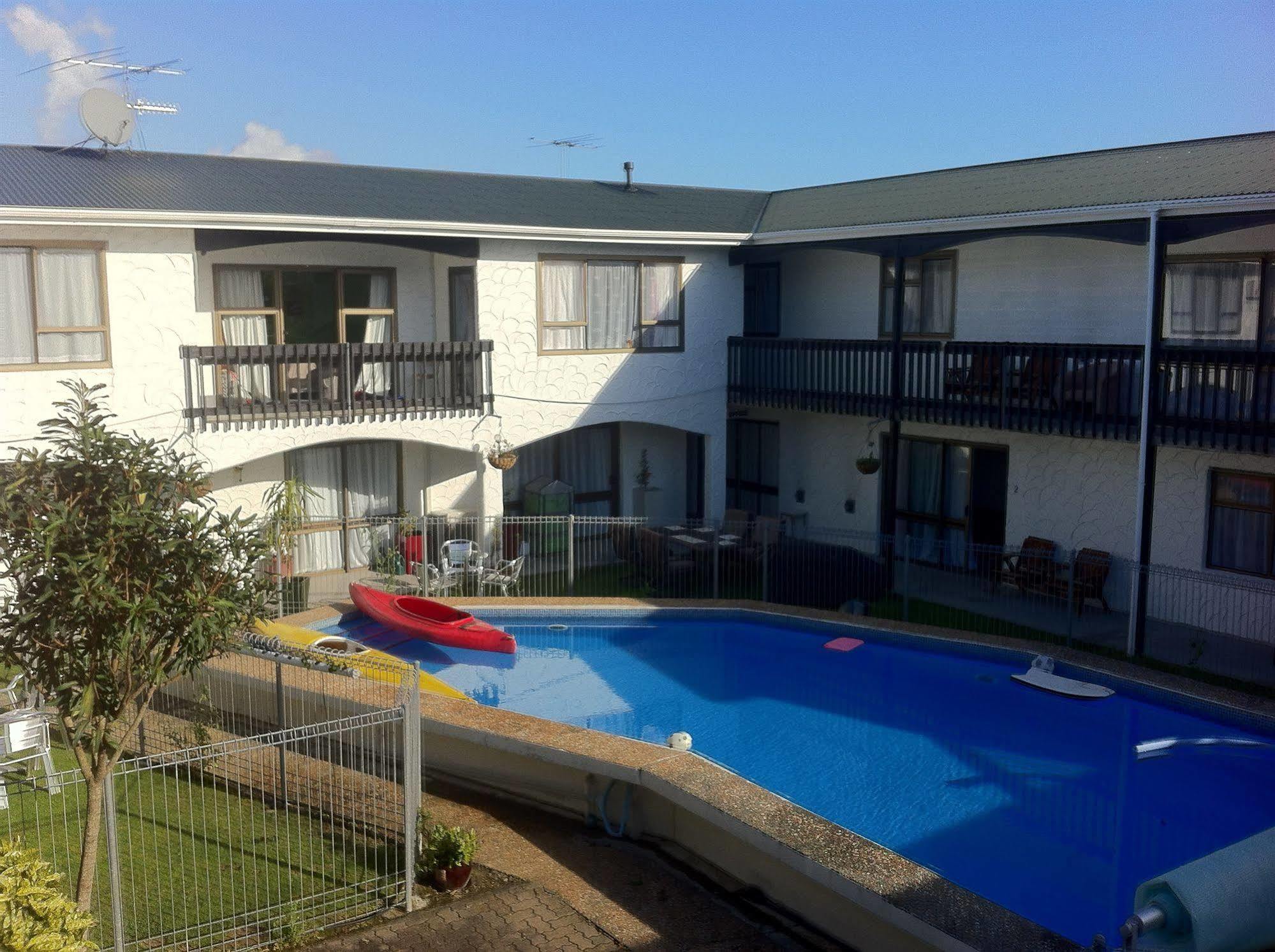 Hawks Inn Motel Upper Hutt Dış mekan fotoğraf